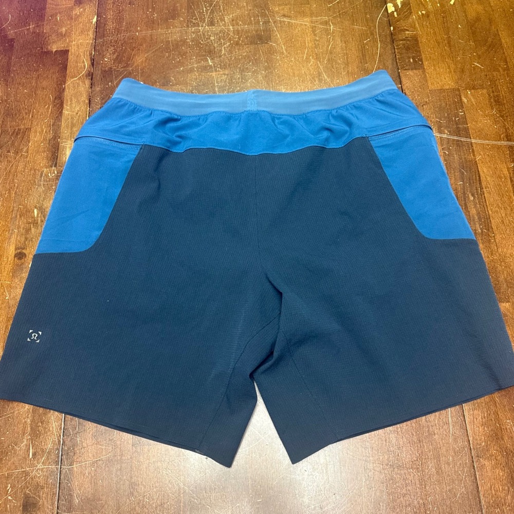 Lululemon Surge Shorts Mens L Blue Two Tone Lined Athletic M7ACWS - Picture 4 of 9